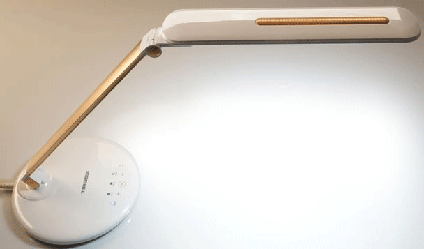 Đèn bàn học chống cận LED Tiross TS1806
